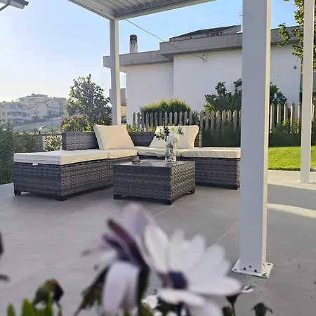 Apartment Casa Federicapet Con Piscina Interna Privata E Riscaldata